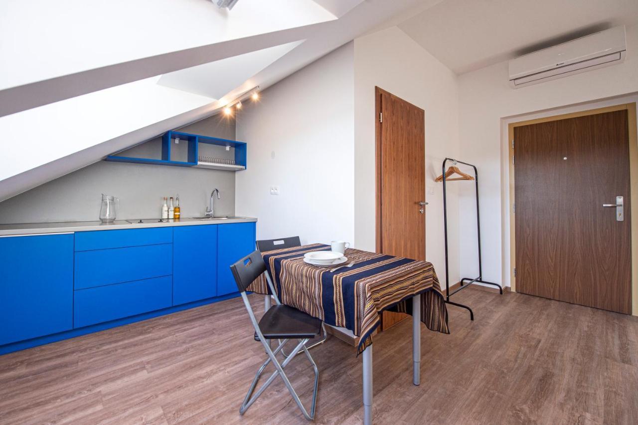 Blue President Apartment บราติสลาวา ภายนอก รูปภาพ