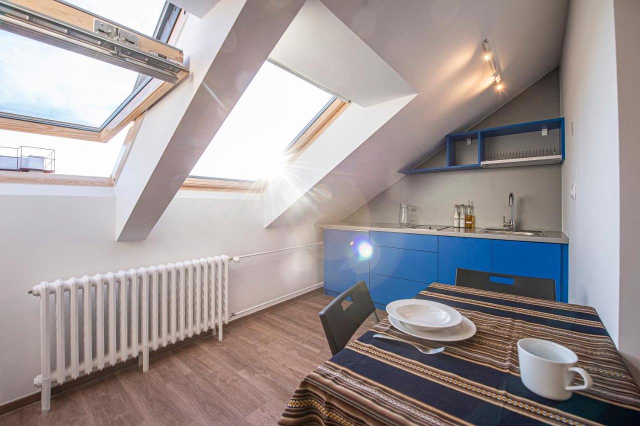 Blue President Apartment บราติสลาวา ภายนอก รูปภาพ